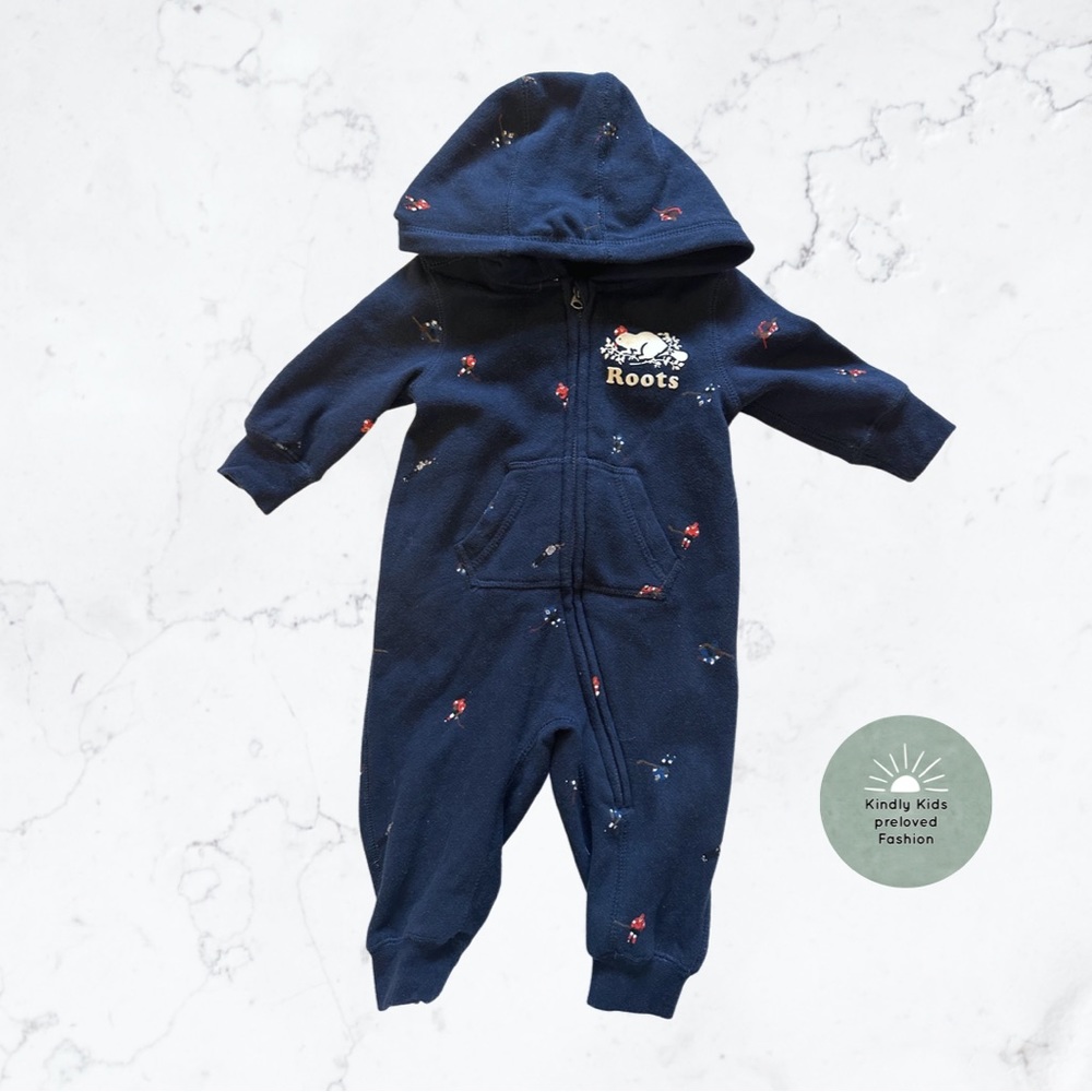 Roots | size 3-6m EUC warm sweater jumpsuit
